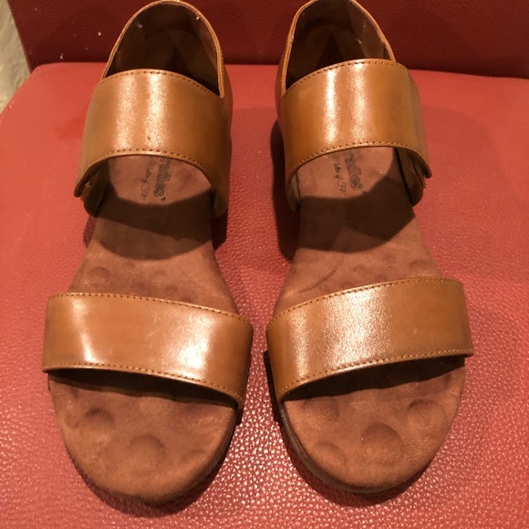 Walking Cradles Fuse Leather Open Toe Sandal - Picture 2 of 8